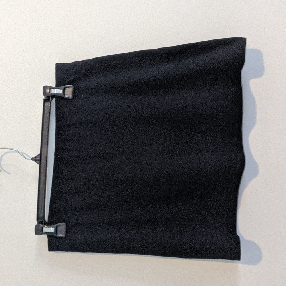 H&M women's size M Black Mini skirt